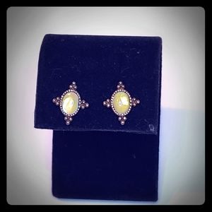 Vintage Yellow Cats Eye Gem Earrings